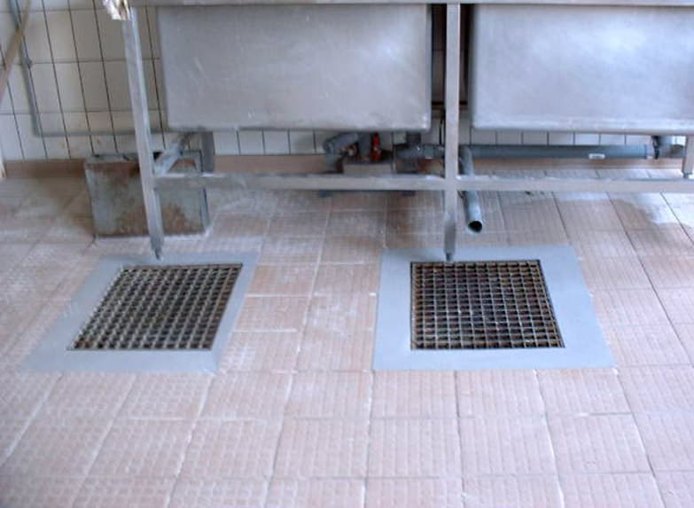 Repair of damaged tiles using Belzona 4111 (Magma-Quartz)