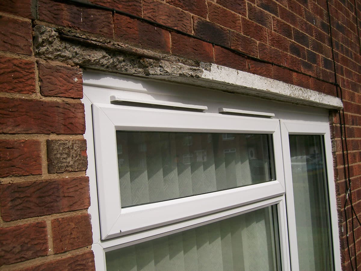 Damage to front lintel