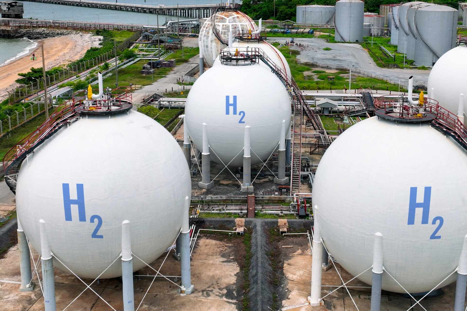 Chemical Industry — Belzona application 2